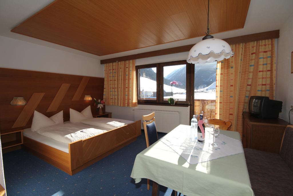 Apart Gletscherblick Hotel Kaunertal Kamer foto